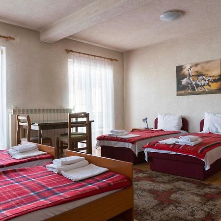 Hotel Montenegro Struga Exteriör bild