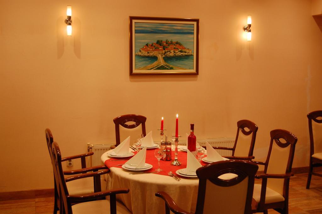 Hotel Montenegro Struga Exteriör bild
