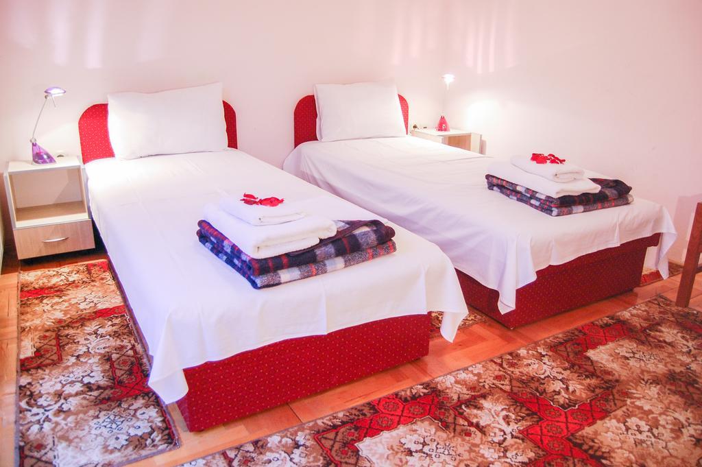 Hotel Montenegro Struga Exteriör bild