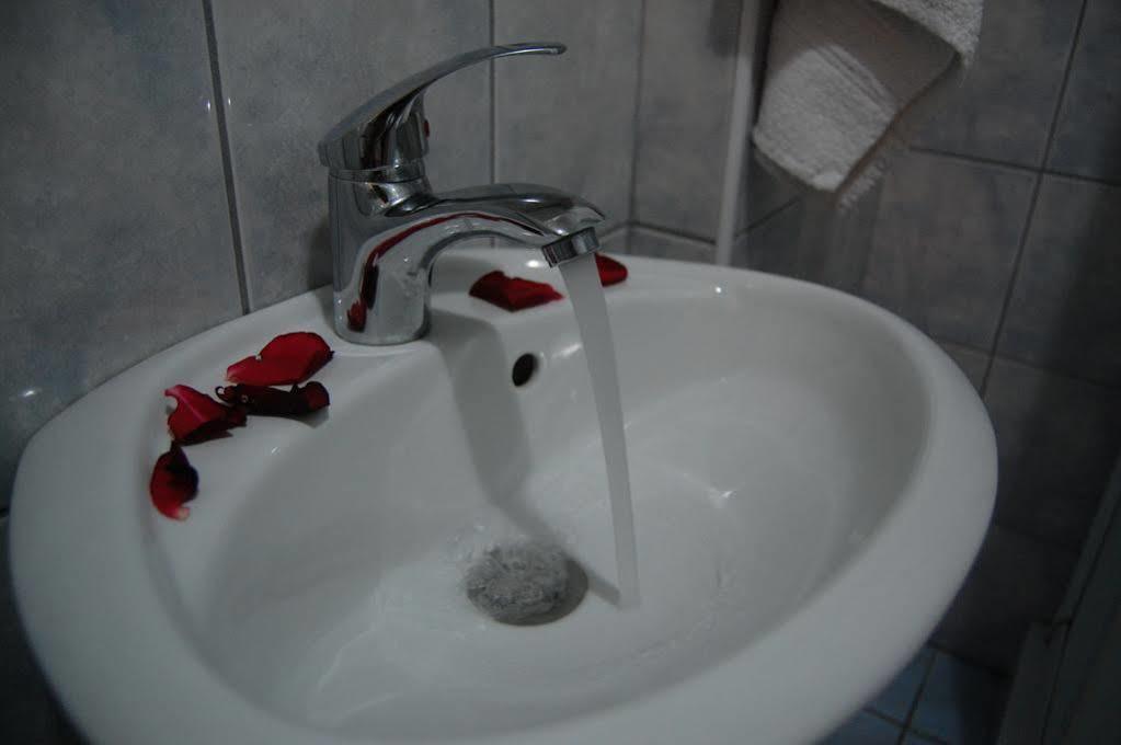 Hotel Montenegro Struga Exteriör bild