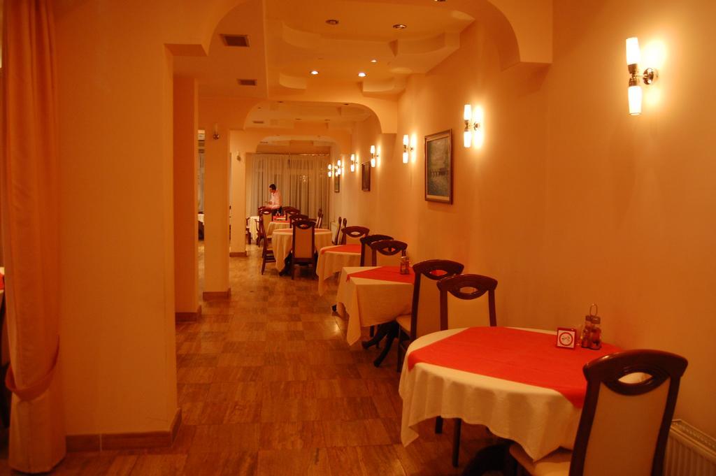 Hotel Montenegro Struga Exteriör bild