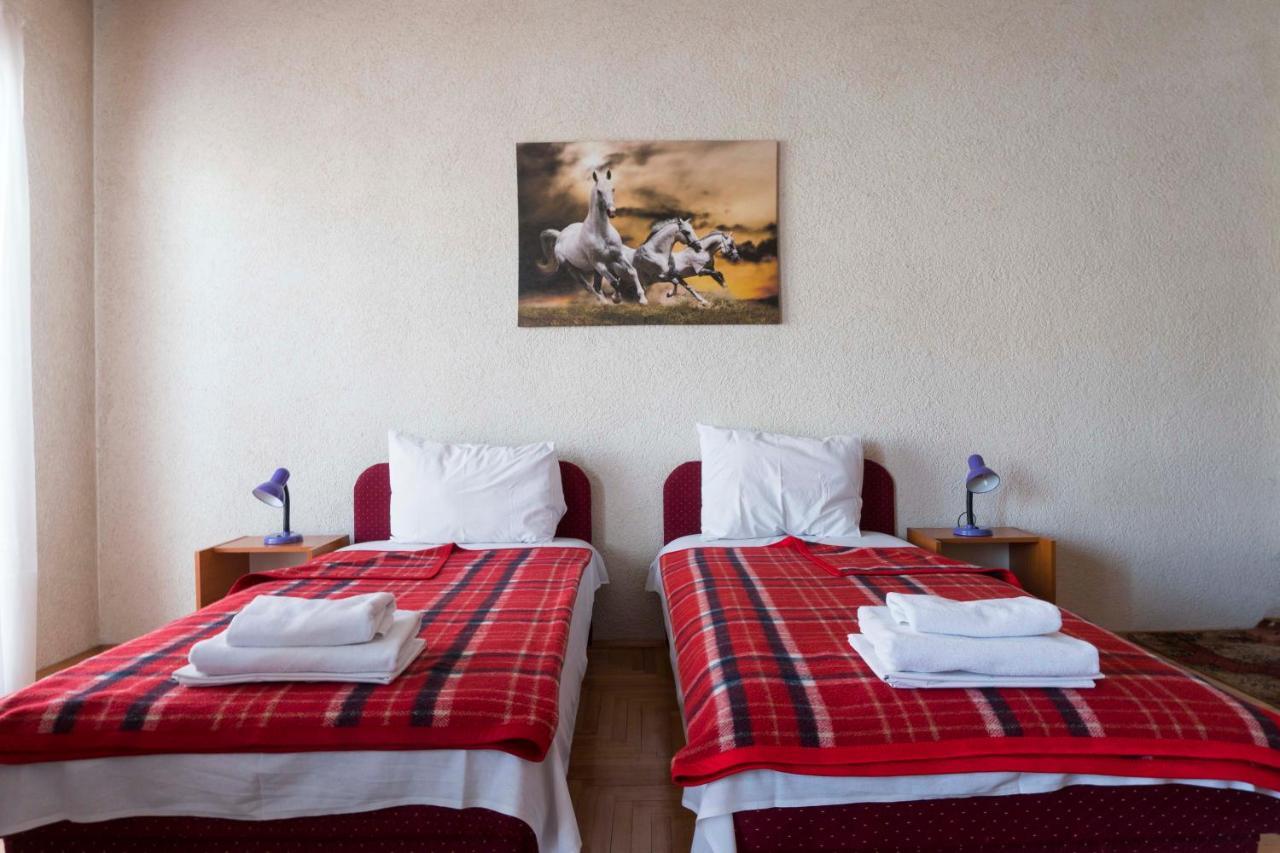 Hotel Montenegro Struga Exteriör bild