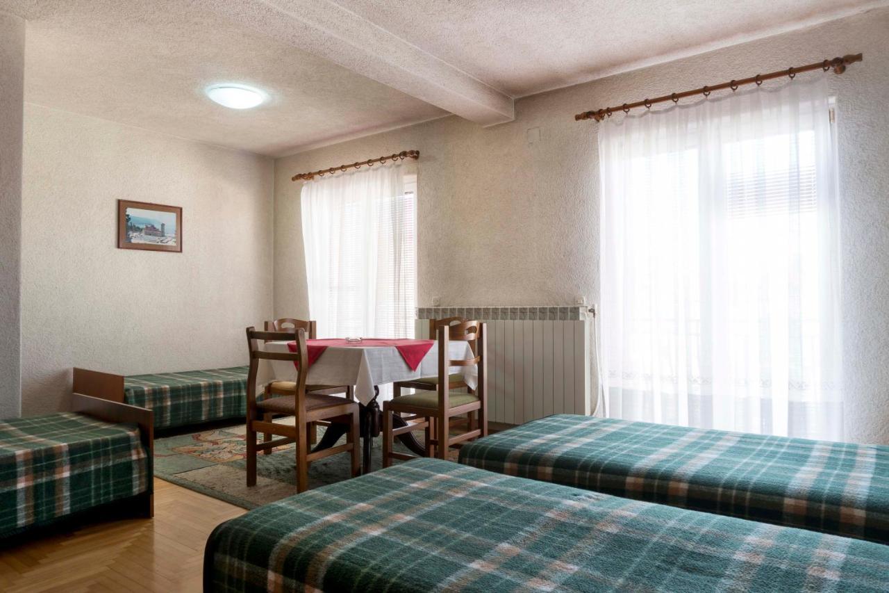 Hotel Montenegro Struga Exteriör bild