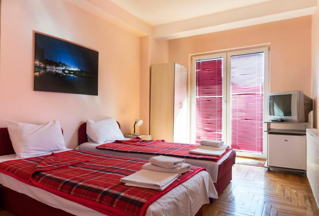 Hotel Montenegro Struga Exteriör bild